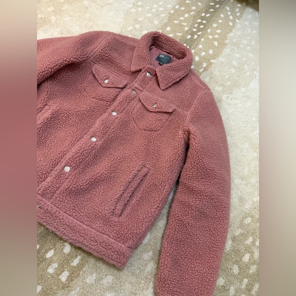 Asos fuzzy pink jacket women’s size medium - Picture 3 of 9